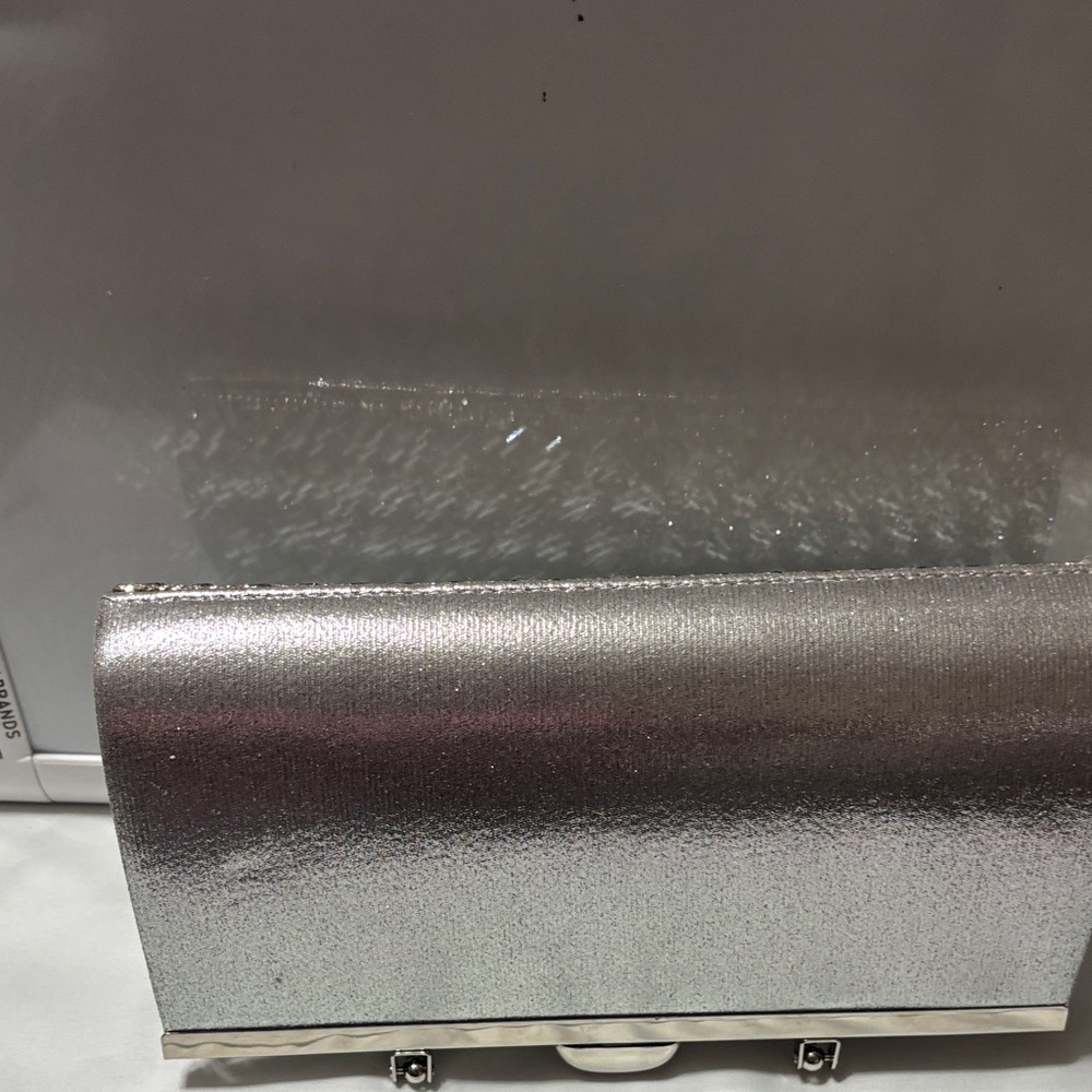 Source Unknown Beautiful Silver Chevron Clutch - image 3